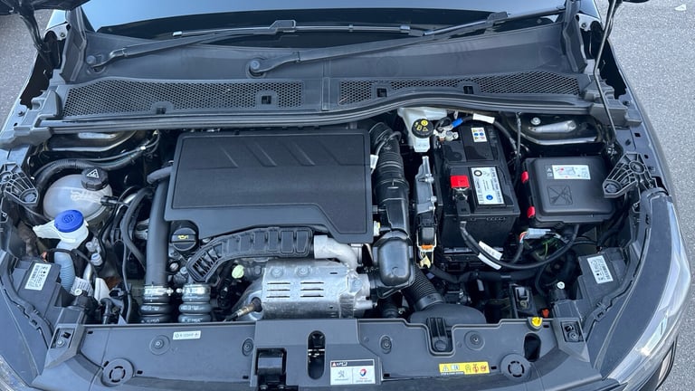 2022 Peugeot 208 1.2 PureTech Allure Premium Hatchback 5dr Petrol EAT Euro 6 (s/s) (100 ps) Hatch...