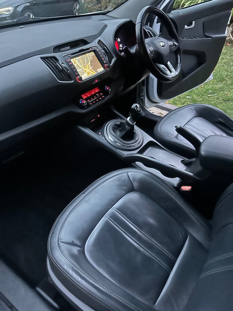 2013 Kia Sportage 1.7 CRDi ISG 3 5dr [Sat Nav] ESTATE Diesel Manual