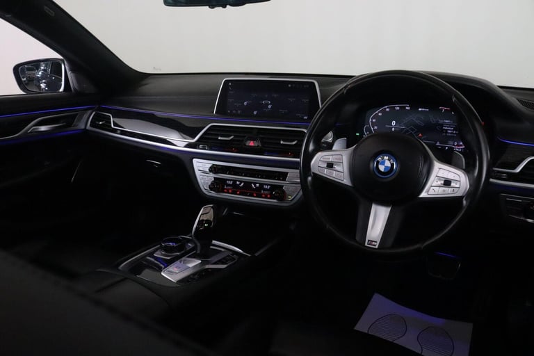 2022 BMW 7 Series 3.0 745Le 12kWh M Sport Auto xDrive Euro 6 (s/s) 4dr SALOON Petrol/Electric Hyb...
