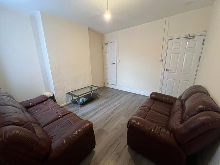 £10/week service charge – That's all! Your new home in Birmingham. 🎉