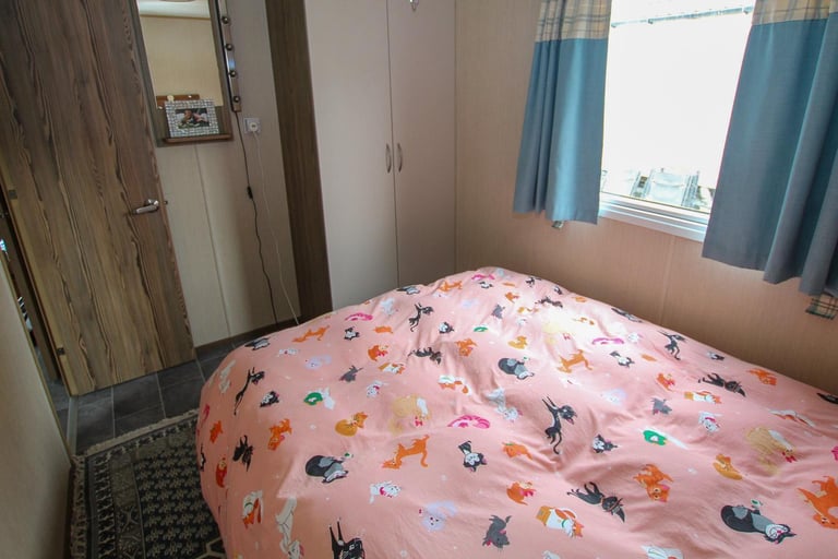 ABI Horizon 2016 static caravan at Combe Haven, nr Hastings E Sussex. 8 berth
