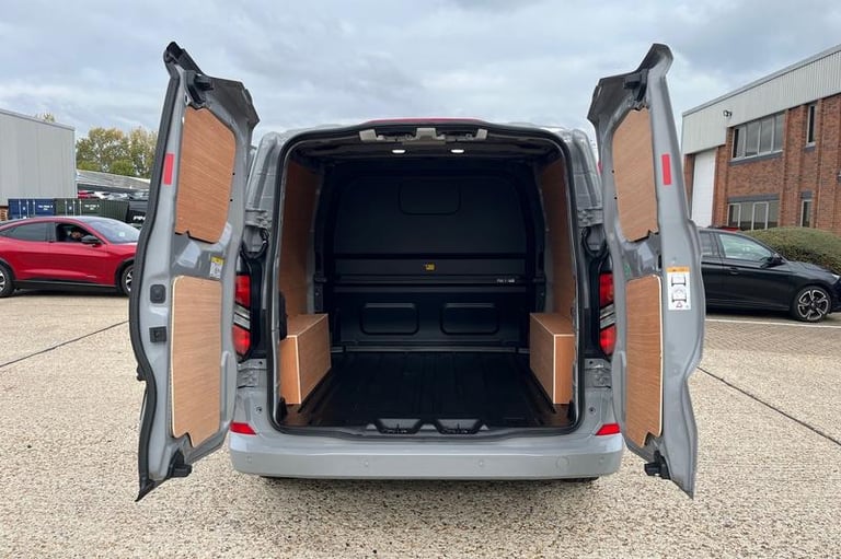 2025 Ford Transit Custom 2.5 PHEV 232ps H1 Double Cab Van Limited Auto PANEL VAN PETROL/ELECTRIC ...