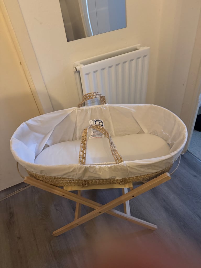 image for Moses basket unisex 