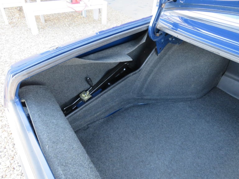 1987 BMW 5 Series 525E LUX 4 DOOR AUTO SALOON Petrol Automatic