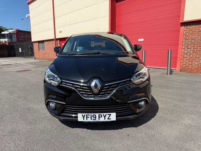 2019 Renault Scenic 1.3 TCe Signature Euro 6 (s/s) 5dr MPV Petrol Manual