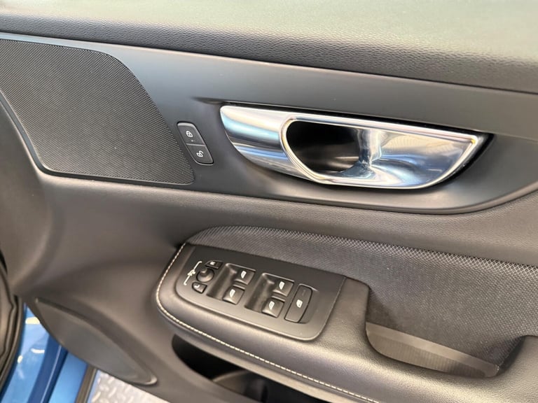 2019 Volvo V60 2.0 D3 R-Design Euro 6 (s/s) 5dr ESTATE Diesel Manual