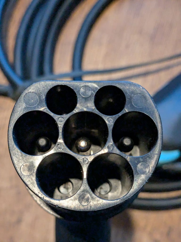 Nissan leaf fast charger cable