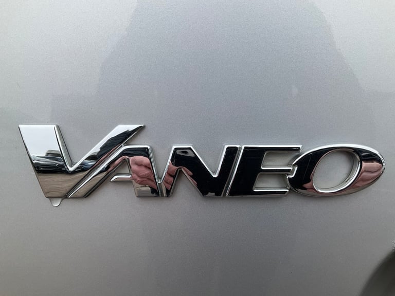 2006 Mercedes-Benz Vaneo 1.9 PETROL AMBIENTE WHEELCHAIR ACCESS VEHICLE MPV Petrol Manual