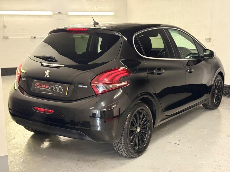 2017 Peugeot 208 1.2 Puretech Allure PETROL/MANUAL/5-DR