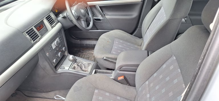 Vauxhall, Vectra Manual, 1.8 petrpl, 5 doors Ulez ULEZ CAZ No Charge Fee