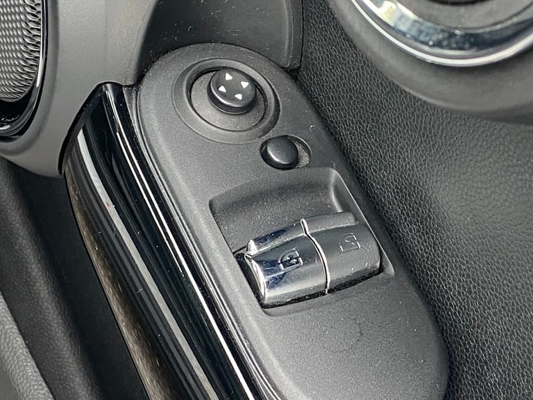 2017 MINI Hatch 2.0 Cooper S 3dr - Sat Nav &amp; Parking Sensors &amp; Chili Pack HATCHBACK Petro...