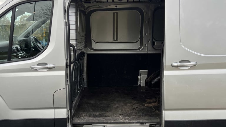 2022 Maxus Deliver 9 Swb Diesel Fwd 2.0 D20 163 Lux Medium Roof Van Medium Roof Van Diesel Manual