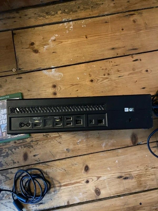 Xbox one console gta v fully working no controller