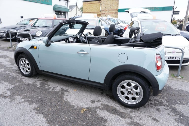 2013 MINI Convertible 1.6 Cooper 2dr CONVERTIBLE PETROL Manual