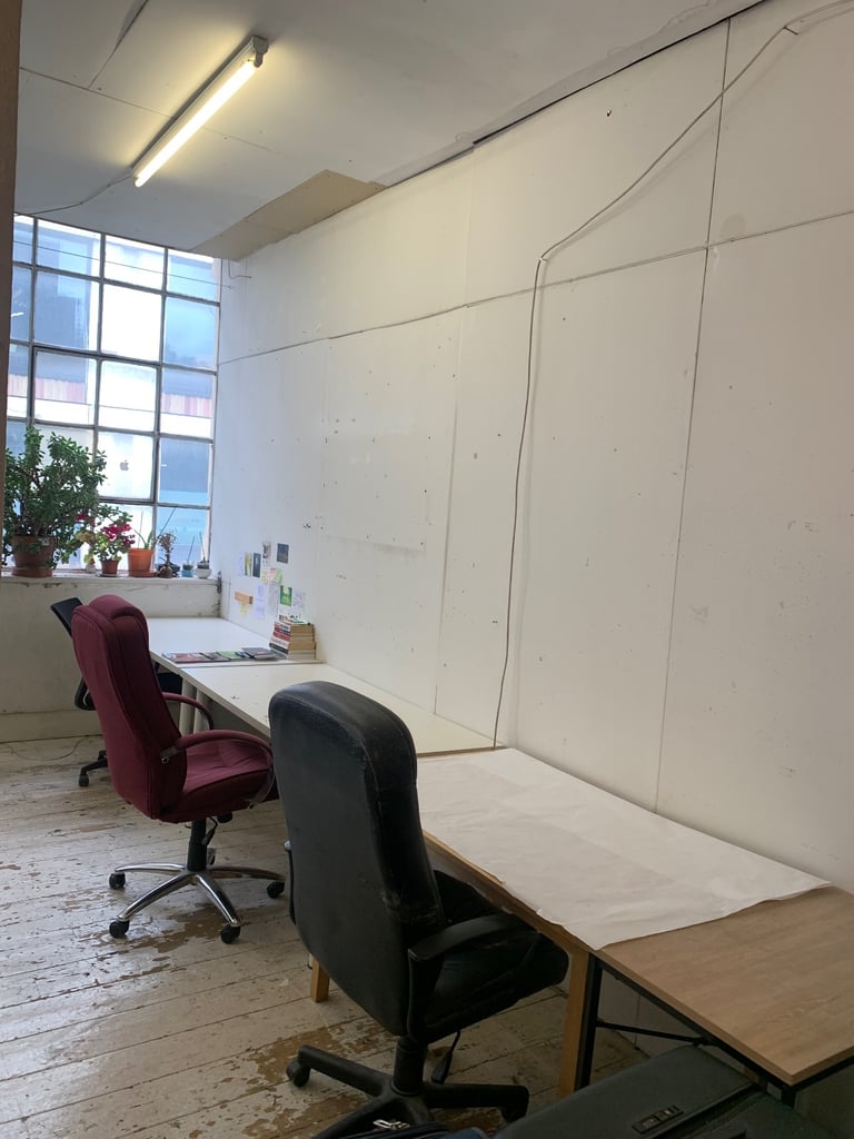 1 Creative desk space available, Islington, Candid Arts, creative studio behind Angel tube