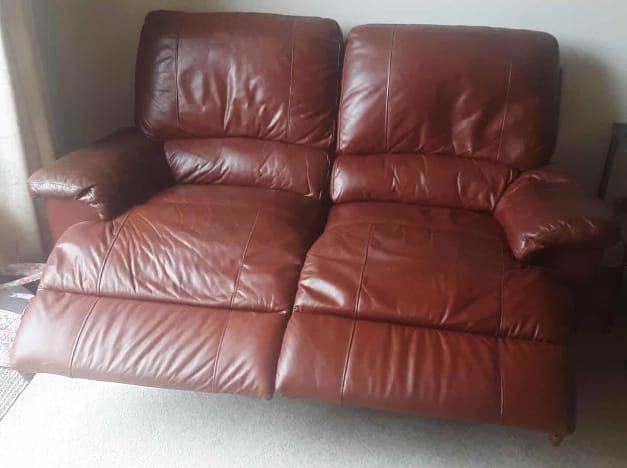 DFS 2 x 2 seater recliner sofa set can deliver 