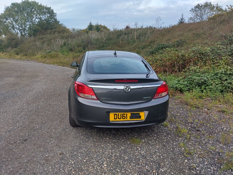 Vauxhall, INSIGNIA, Hatchback, 2011, Manual, 1956 (cc),5 doors - Image 3