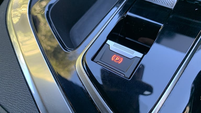 2024 Peugeot 3008 1.6 12.4kWh Allure SUV 5dr Petrol Plug-in Hybrid e-EAT Euro 6 (s/s) (180 ps SUV...