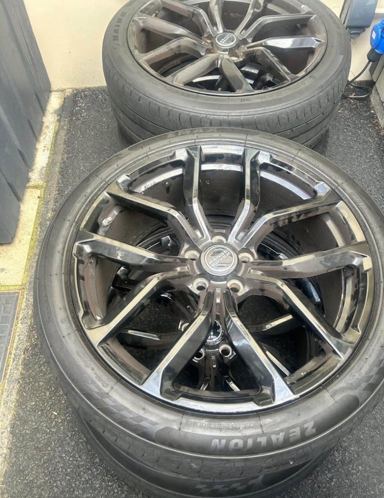 image for 22” Range Rover alloys