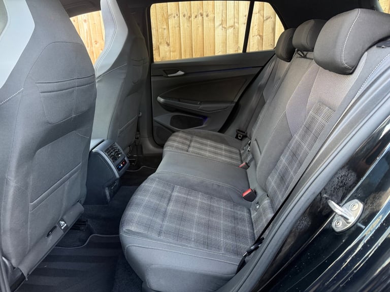 2024 24 VOLKSWAGEN GOLF GTD MK8 DSG 2.0 TDI 5DR *PANORAMIC ROOF* *HEATED SEATS*