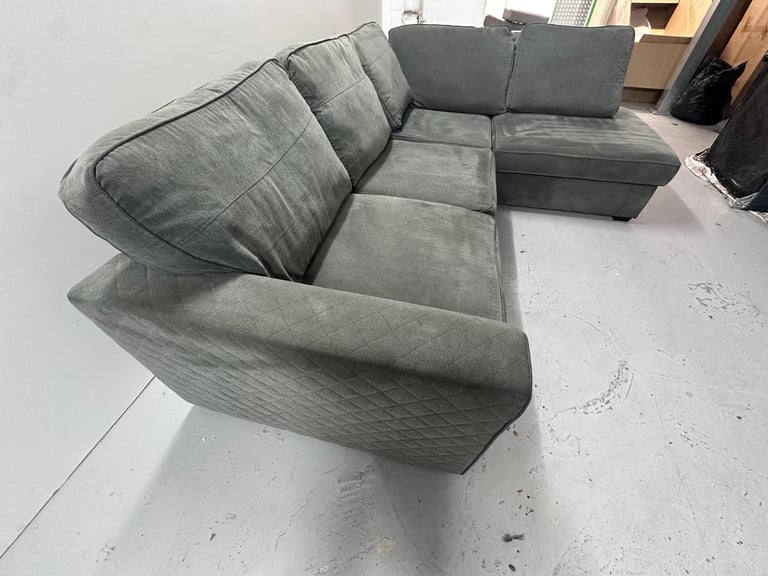 DFS ORKA RIGHT CORNER SOFA- Delivery option