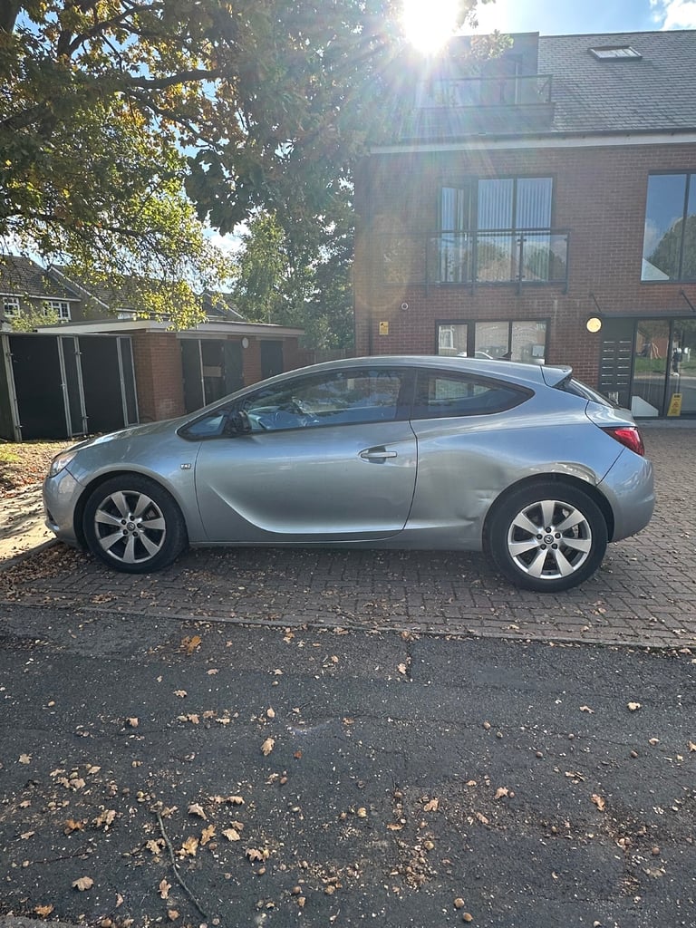 image for Vauxhall, ASTRA GTC, Hatchback, 2012, Manual, 1364 (cc), 3 doors