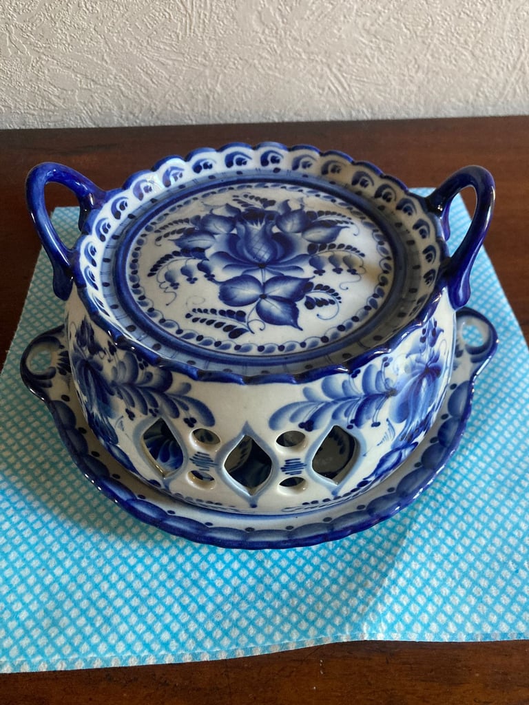 Vintage Gzhel Porcelain Russian Porcelain Blue & White Divided  egg Serving plate and cover