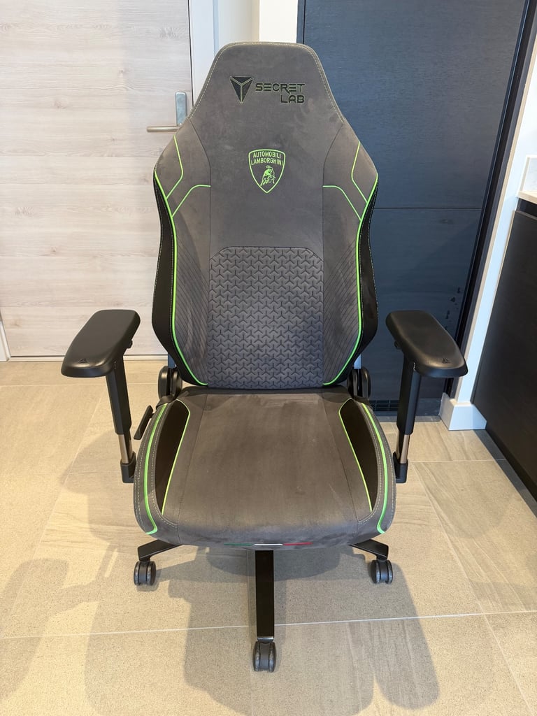 SecretLab x Lamborghini TITAN EVO Gaming Chair