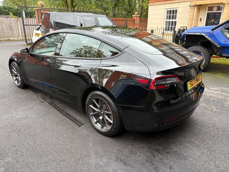 2021 Tesla Model 3 (Dual Motor) Long Range Auto 4WDE 4dr SALOON Electric Automatic