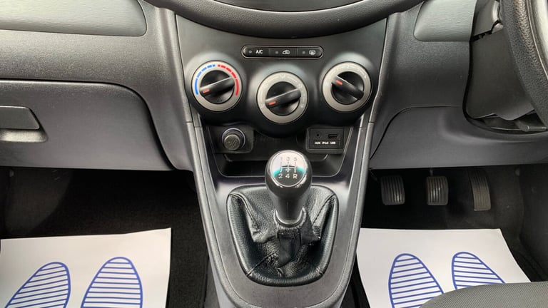 HYUNDAI i10 ACTIVE 5 DOOR HATCHBACK MANUAL ULEZ £20 ROAD TAX