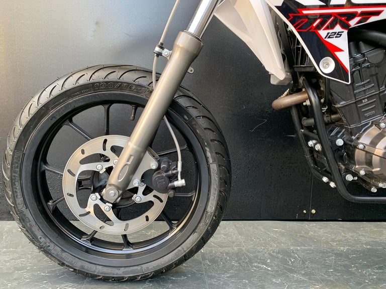 RIEJU MRT 125 cc 2025 VERY LOW MILEAGE HPI CLEAR 125cc SUPERMOTO 339 MILES!!