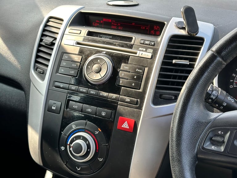 2010 Kia Venga 1.6 2 Auto Euro 5 5dr HATCHBACK Petrol Automatic