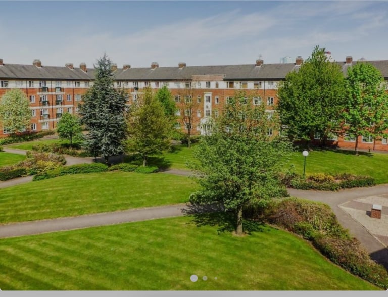2 bed apartment in St James Park Salford furnished