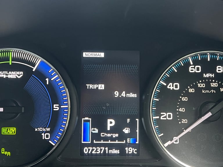 2019 Mitsubishi Outlander 2.4h TwinMotor 13.8kWh 4h SUV 5dr Petrol Plug-in