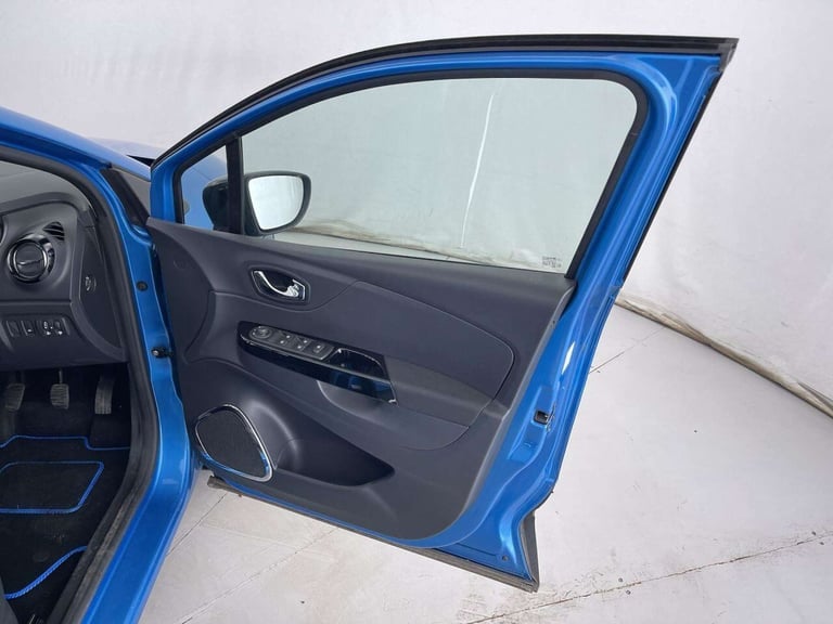 2015 Renault Captur 0.9 TCe ENERGY Dynamique Nav SUV 5dr Petrol Manual Euro 6 (s/s) (90 ps) CRU S...