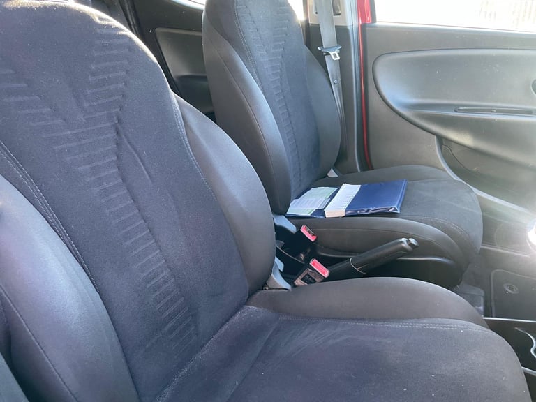 CHRYSLER YPSILON 1.2 SE 13 REG RED 5 DOOR SERVICE HISTORY MOT MARCH 22ND 2026 TAX £35 LOW INSURANCE 