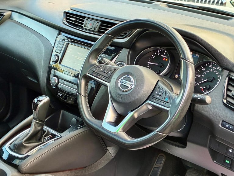 2020 Nissan Qashqai 1.3 DIG-T n-tec DCT Auto Euro 6 **Pan Roof - 360 Cam - FSH**