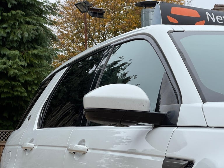 2017 Land Rover Discovery Sport 2.0 TD4 SE Tech 4WD Euro 6 (s/s) 5dr ESTATE Diesel Manual