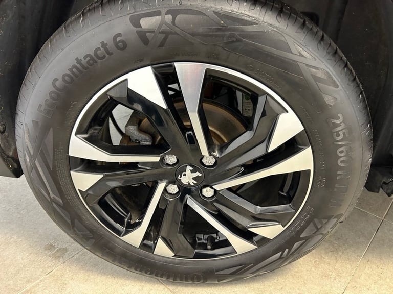 2022 Peugeot E-2008 50kWh GT SUV 5dr Electric Auto (7kW Charger) (136 ps) Automatic