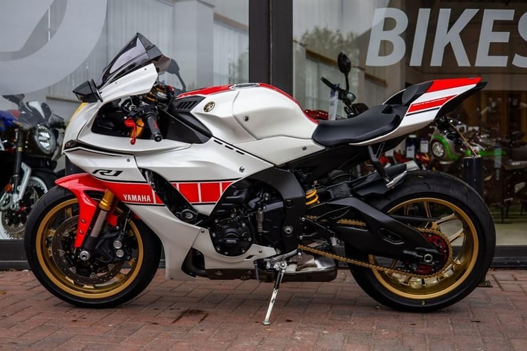 Yamaha R1 50TH ANNIVERSARY ! LOW MILES ! EXTRAS ! STUNNING