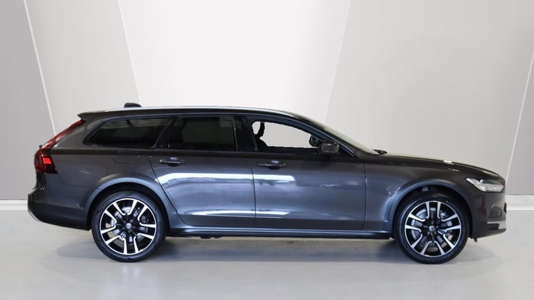 2021 Volvo V90 Cross Country B5 (P) AWD (Lounge &amp; Climate Pack, Sunroof, 360 Camera, Pilot As...