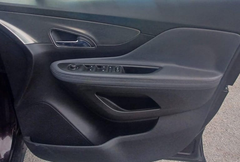 2014 Vauxhall Mokka 1.6 SE 2WD Euro 5 (s/s) 5dr HATCHBACK Petrol Manual