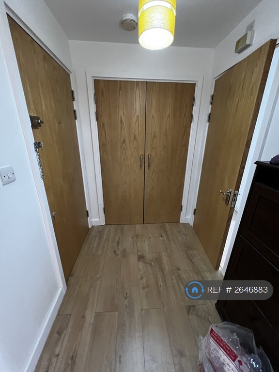 2 bedroom flat in Alexandra Avneue, Harrow, HA2 (2 bed) (#2646883)
