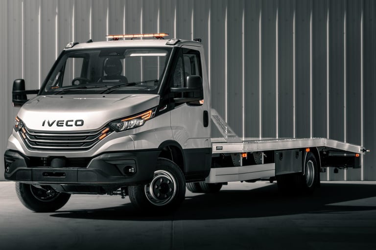 image for 2025 3.0 210BHP AUTO IVECO DAILY 7.2 TONNE RECOVERY TRUCK CAR TRANSPORTER 