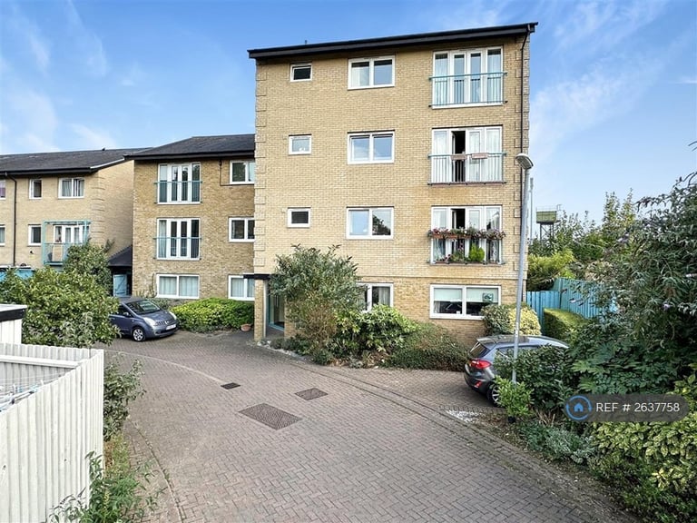 2 bedroom flat in Ainsworth Place, Cambridge, CB1 (2 bed) (#2637758)