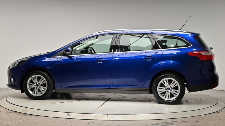 2013 Ford Focus 1.6 Titanium Navigator Powershift Euro 5 5dr ESTATE Petrol Automatic