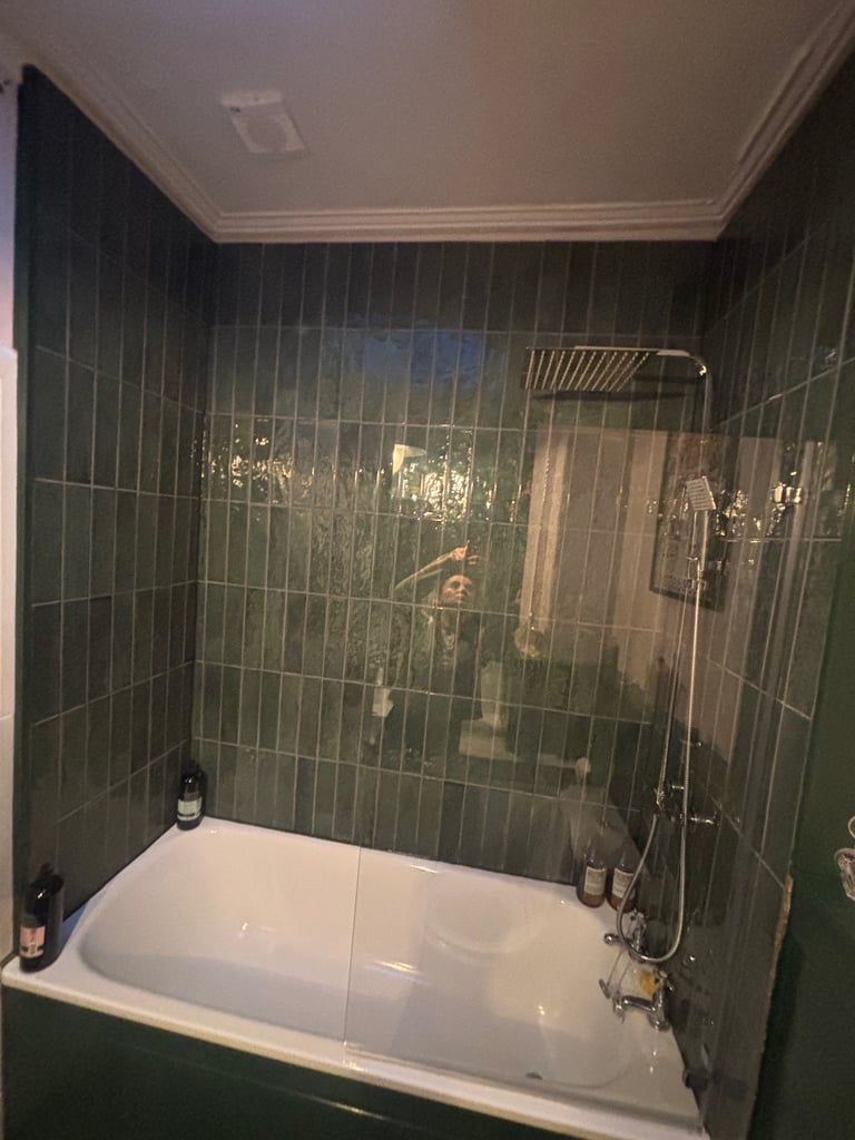 Fully furnished 2 bedroom flat Hillhead