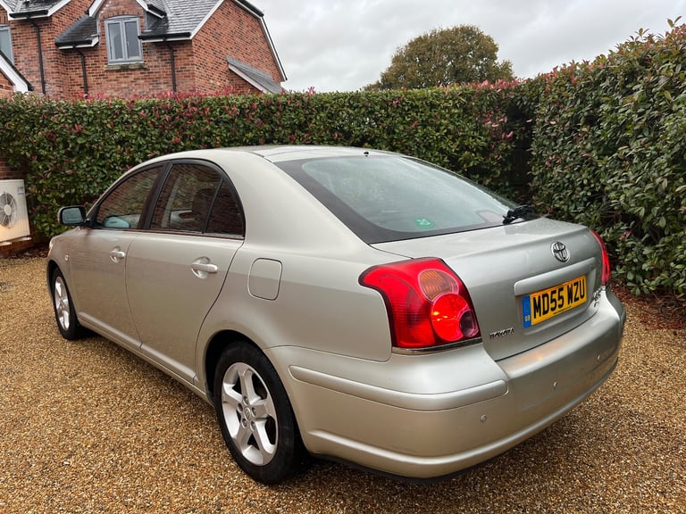 Toyota Avensis 2.2 D-4D , full year MOT, bargain, leather, FSH, cheap car