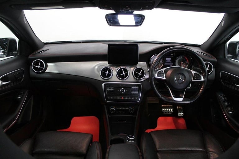 MERCEDES-BENZ GLA CLASS 2.1 GLA220d AMG Line (Premium Plus) 7G-DCT 4MATIC Euro