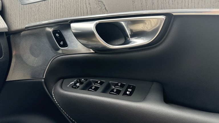 2024 Volvo XC90 2.0 B5P [250] Ultra Dark 5dr AWD Geartronic Petrol Estate Estate Petrol Automatic